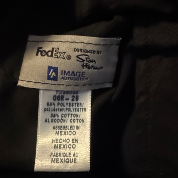 2 pairs of Stan Herman
 (FEDEX) cargo pants brand new
06-R -28 - Picture 4 of 10